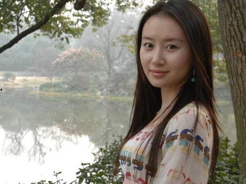 舒畅背景,从影视新星到跨界达人，探寻她的多彩人生轨迹